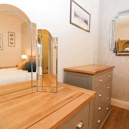 Apartment Tethera *